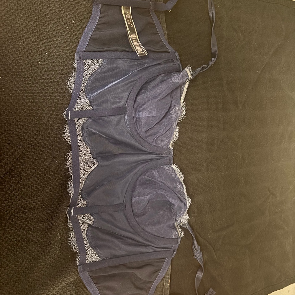 Victoria's Secret Blue Full-Coverage Bra with Lace Detail